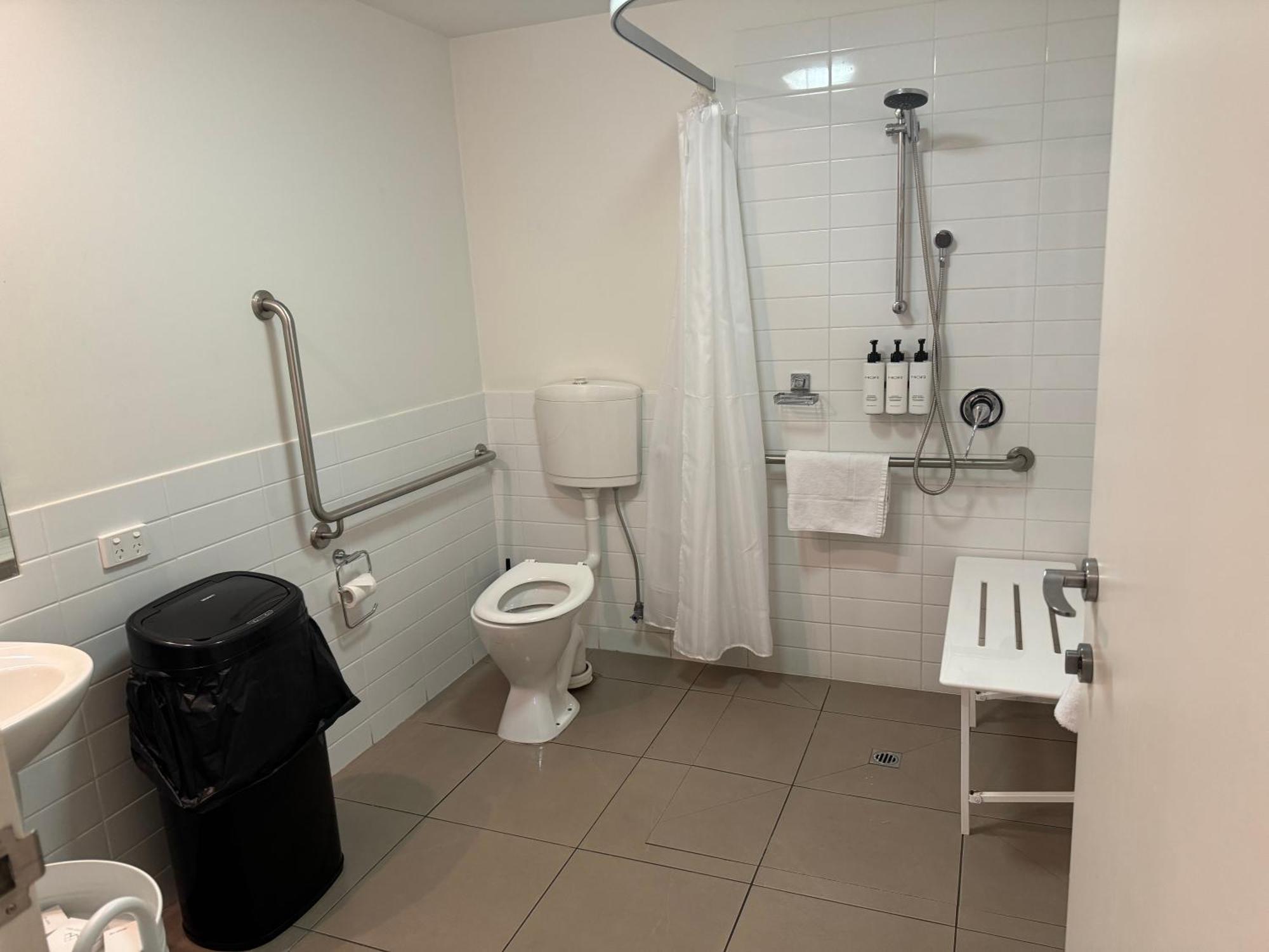Quest Shepparton Aparthotel Bagian luar foto