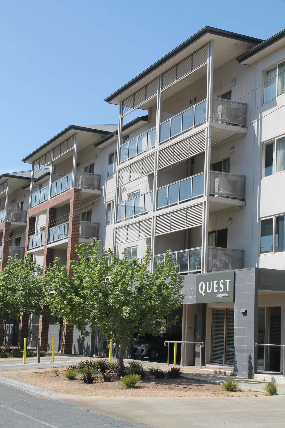 Quest Shepparton Aparthotel Bagian luar foto