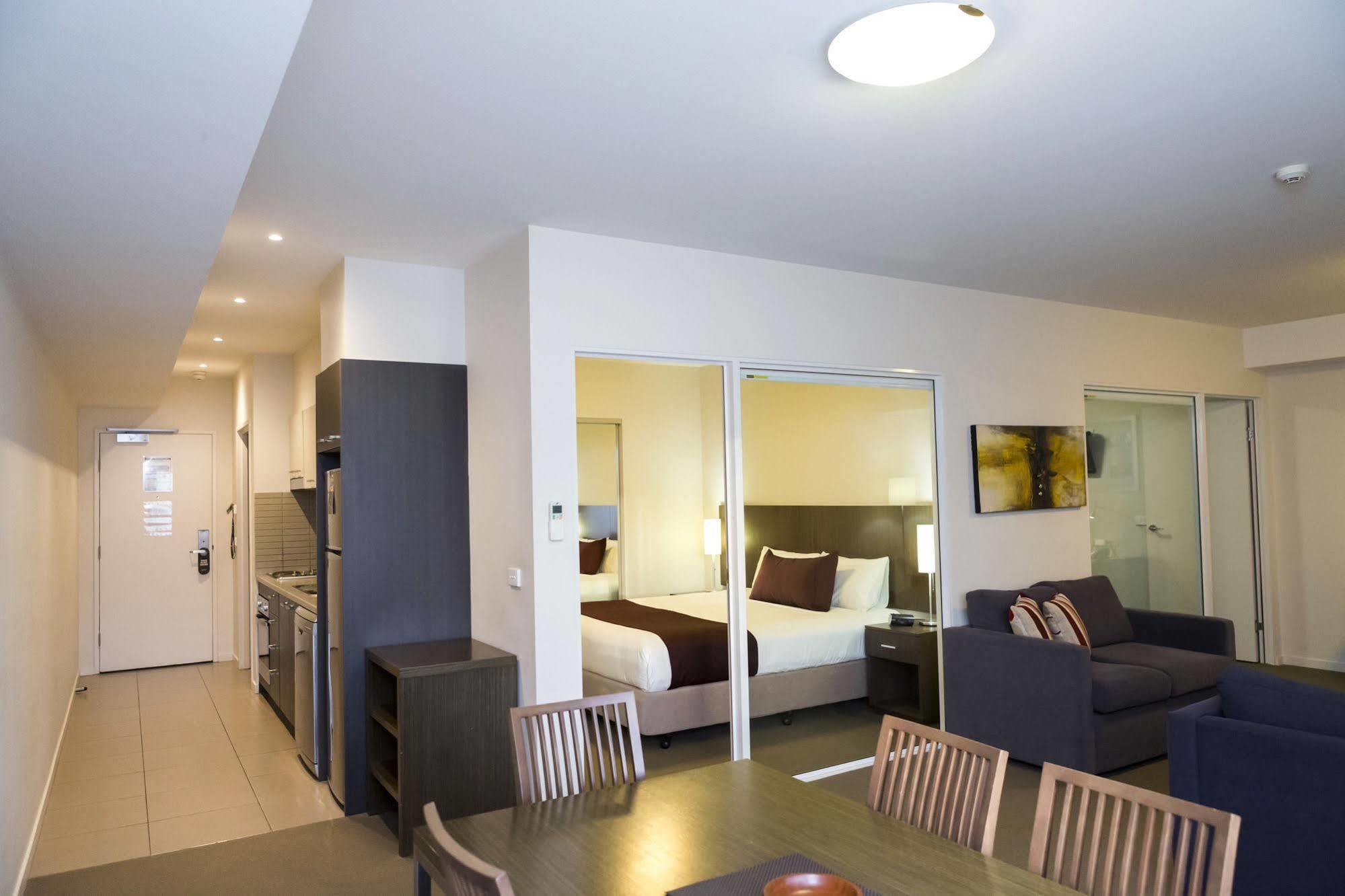 Quest Shepparton Aparthotel Bagian luar foto